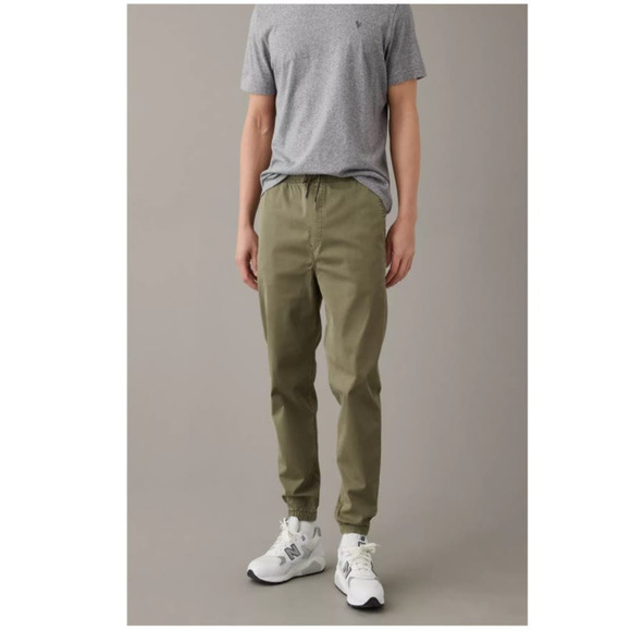 AMERICAN EAGLE‎ OUTFITTERS Green Flex Trekker Jogger Pants - NWT - Picture 1 of 16
